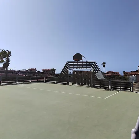 Adam Origo Mare 公寓 *