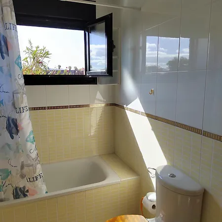 Adam Origo Mare 公寓 *